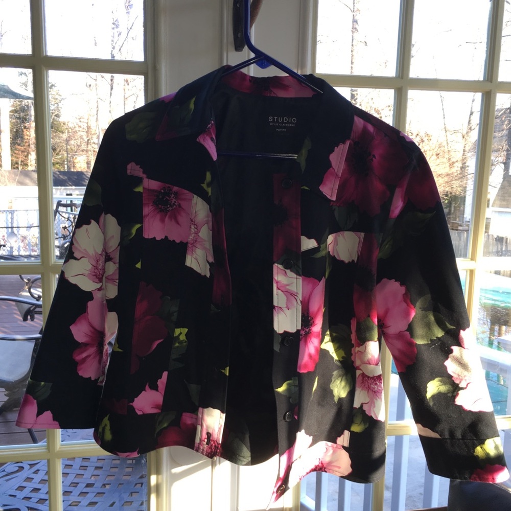 🌺 Gorgeous flower jacket